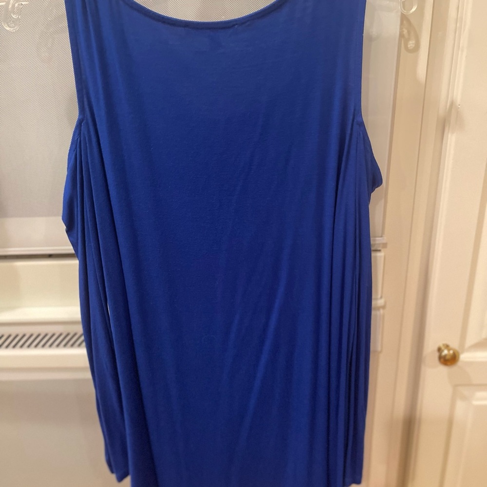 Cable & Guage Long Sleeve Cold Shoulder Top - Picture 5 of 8